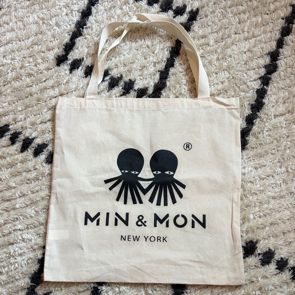 NWOT Min & Mon Cream Tote with Black Logo